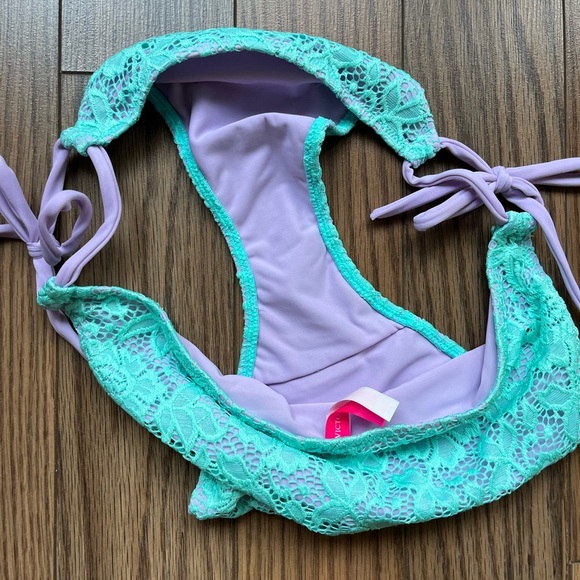 Victoria’s Secret lace side tie bikini bottoms size medium - Picture 5 of 6